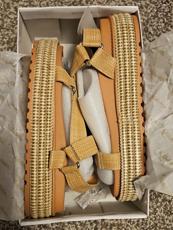 Forever 21 Shoes - Forever 21 Tan and Gold Platform Sandal Box Label